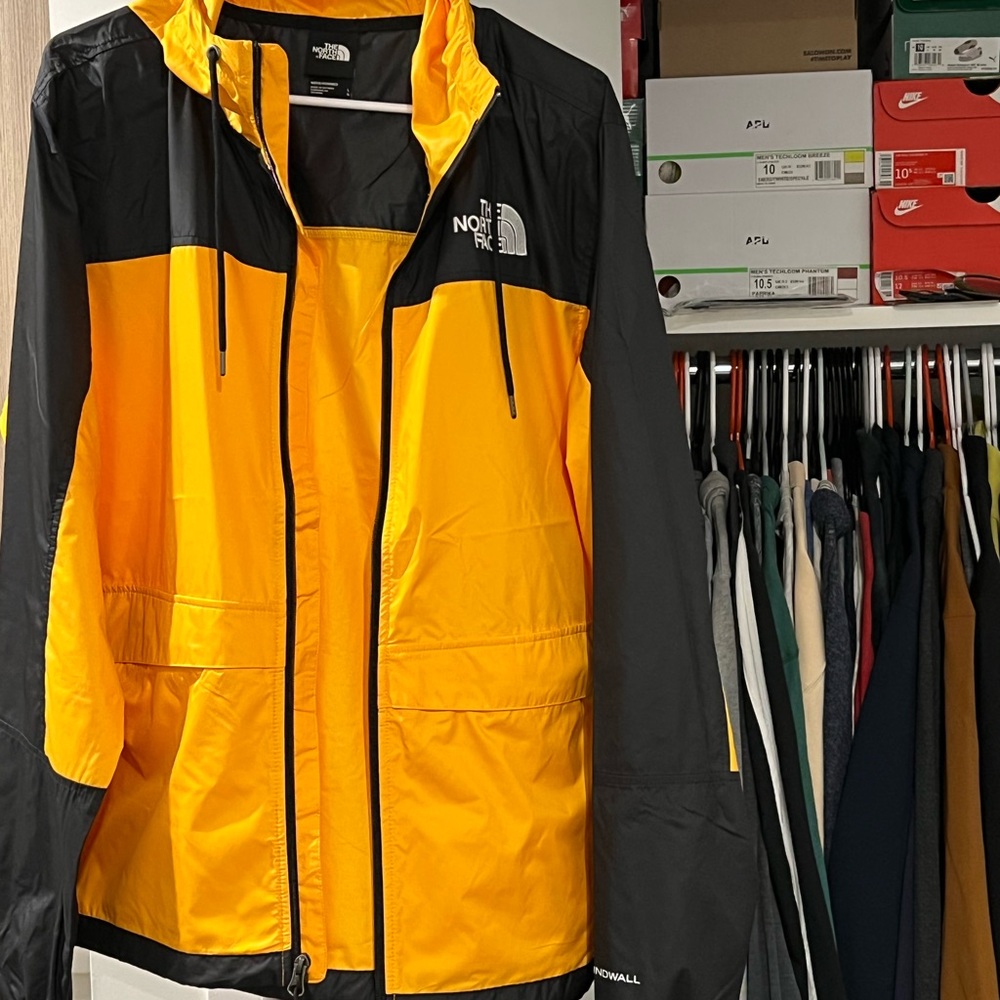 M HMLYN WIND SHELL brand new north face jacket